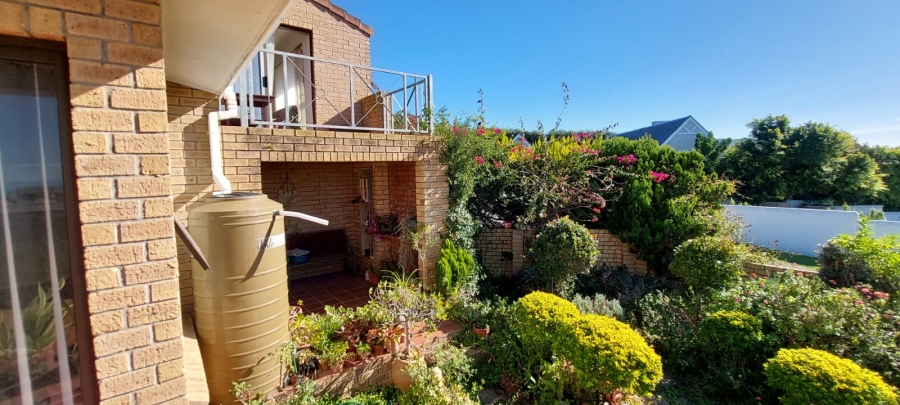 2 Bedroom Property for Sale in Wavecrest Eastern Cape